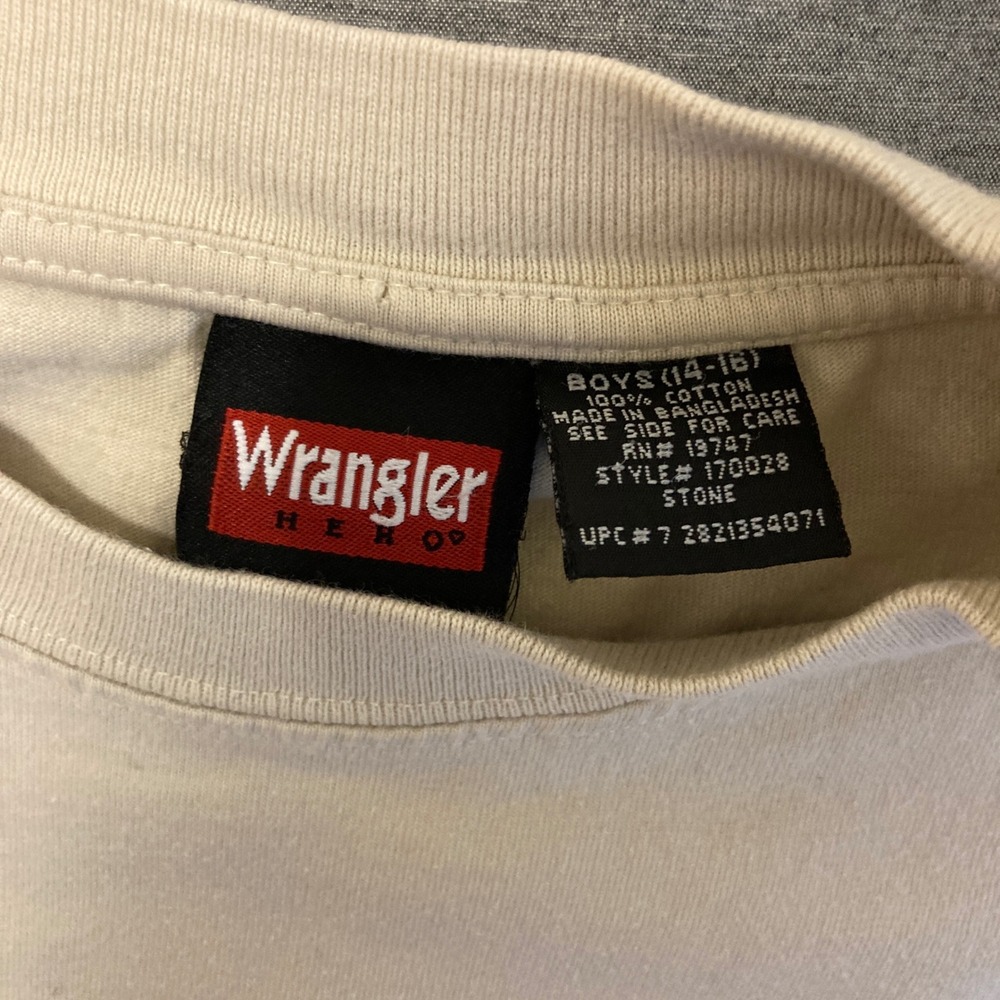 Wrangler Hero Boys T-Shirt Stone Off White Graphic Stripe Sleeve Size 14-16‎ - Picture 3 of 13
